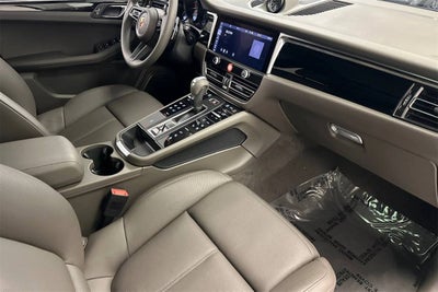 2025 Porsche Macan Macan