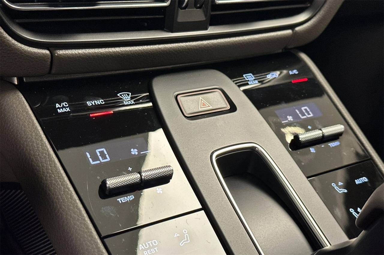 2025 Porsche Macan Macan