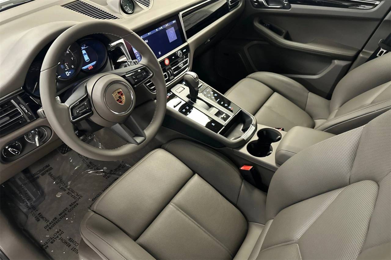 2025 Porsche Macan Macan