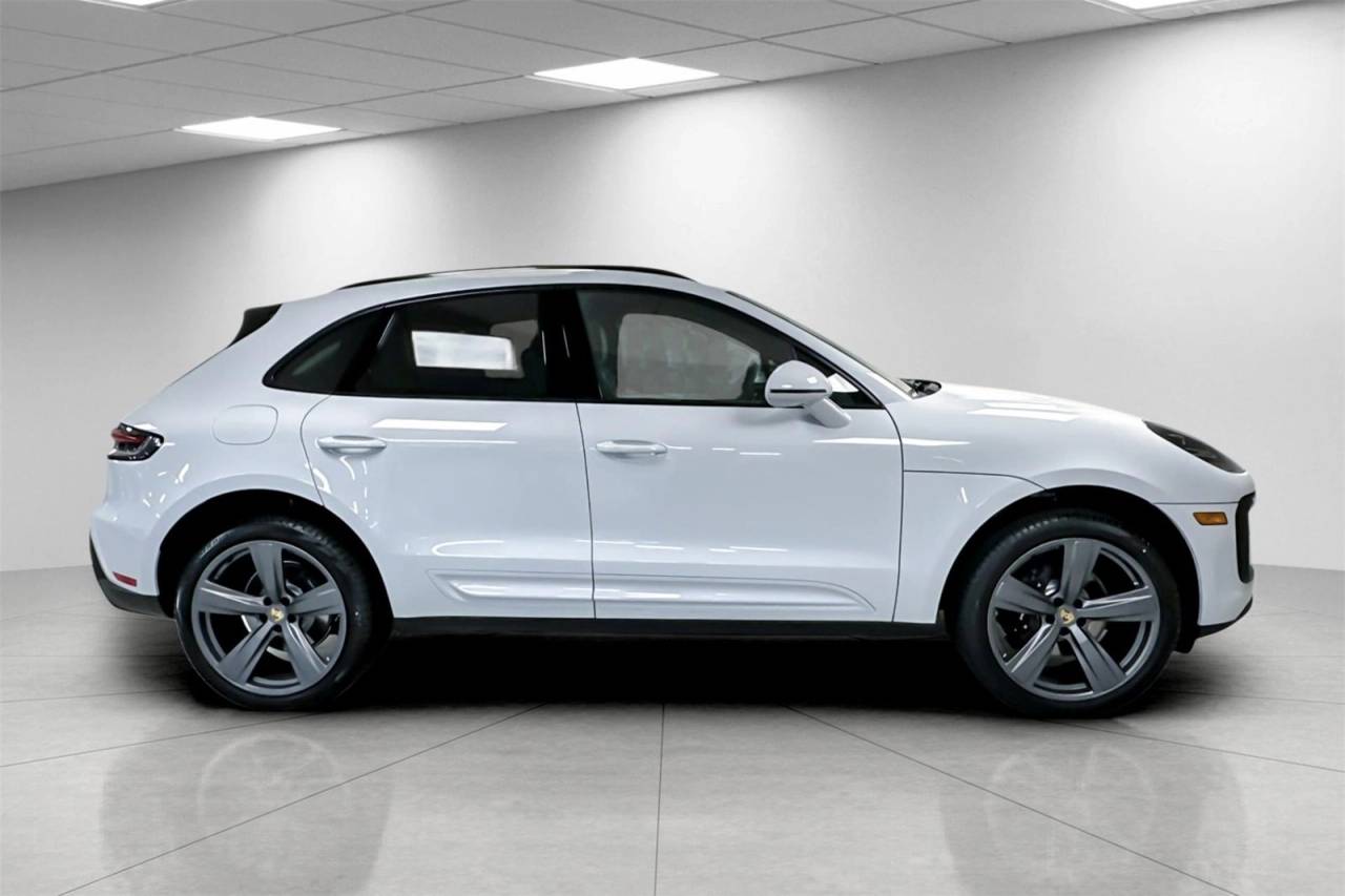 2025 Porsche Macan Macan