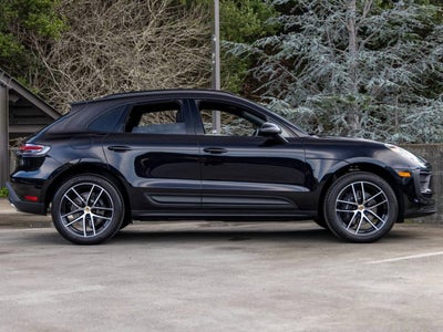 2026 Porsche Macan Base