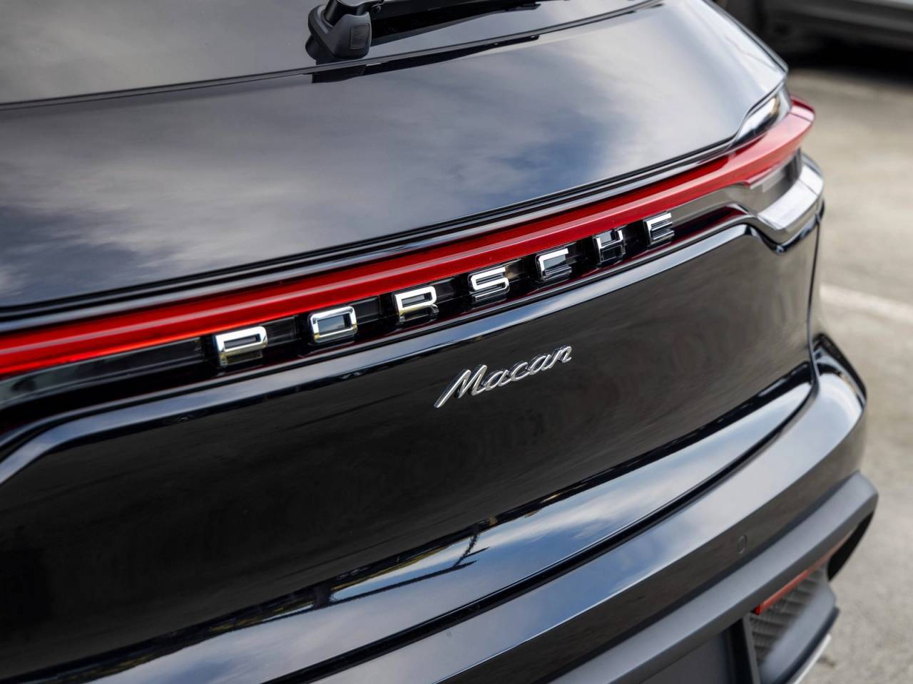 2026 Porsche Macan Base