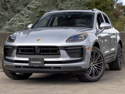2026 Porsche Macan Base