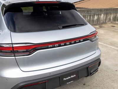 2026 Porsche Macan Base