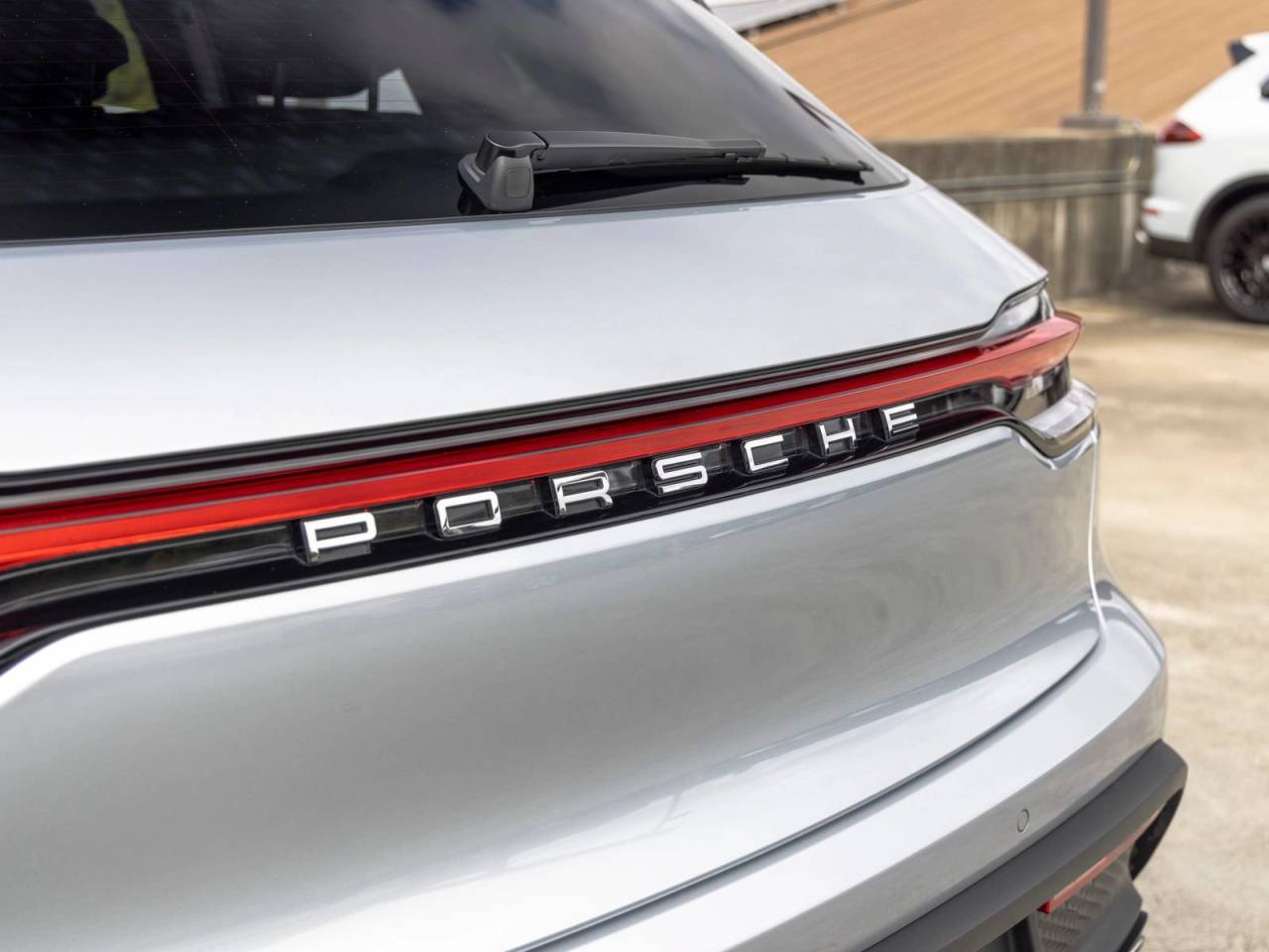 2026 Porsche Macan Base
