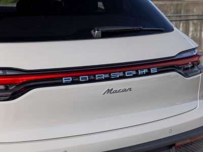 2026 Porsche Macan Base