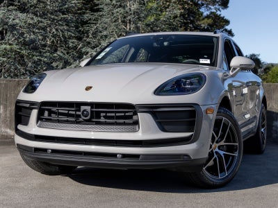 2026 Porsche Macan Base