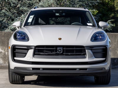 2026 Porsche Macan Base