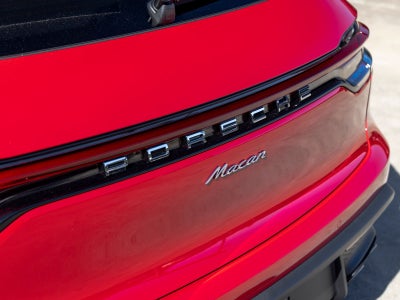 2026 Porsche Macan Base