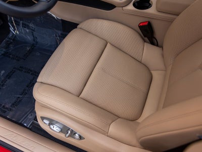 2026 Porsche Macan Base