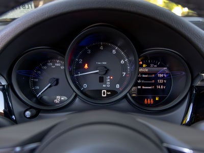 2026 Porsche Macan Base