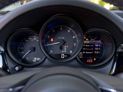 2026 Porsche Macan Base