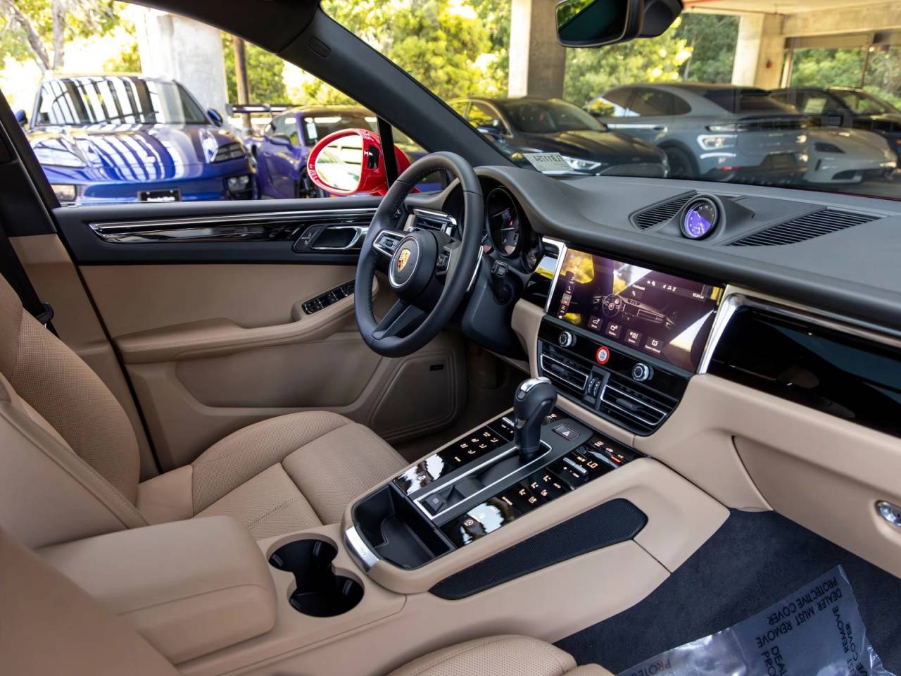 2026 Porsche Macan Base