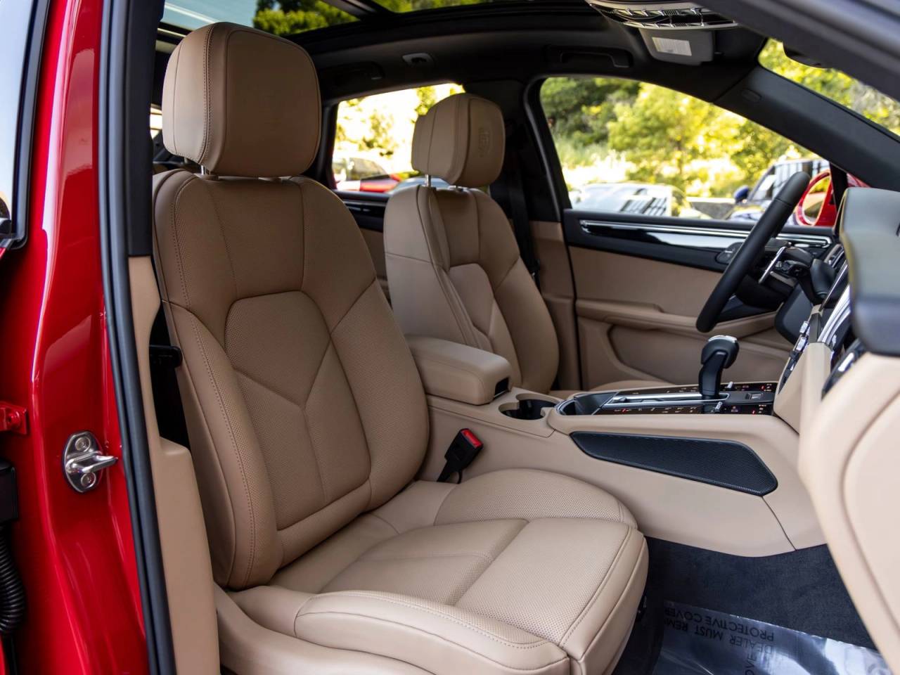 2026 Porsche Macan Base