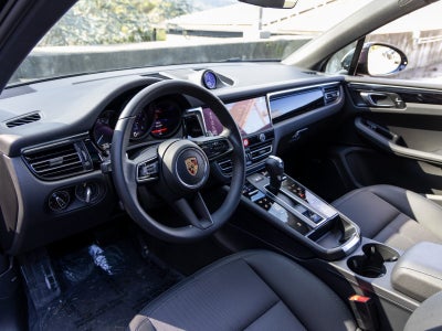 2025 Porsche Macan Macan