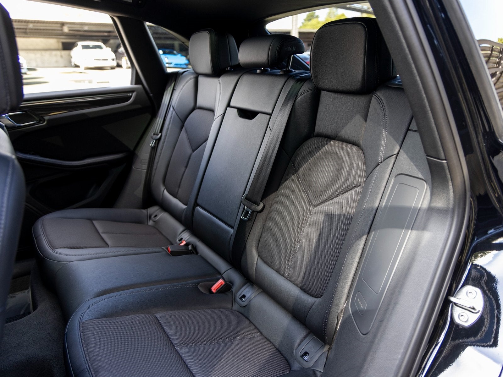 2025 Porsche Macan Macan