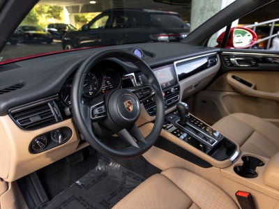 2026 Porsche Macan Base