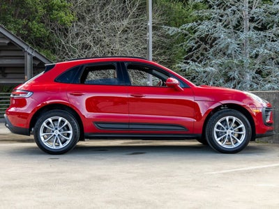 2026 Porsche Macan Base