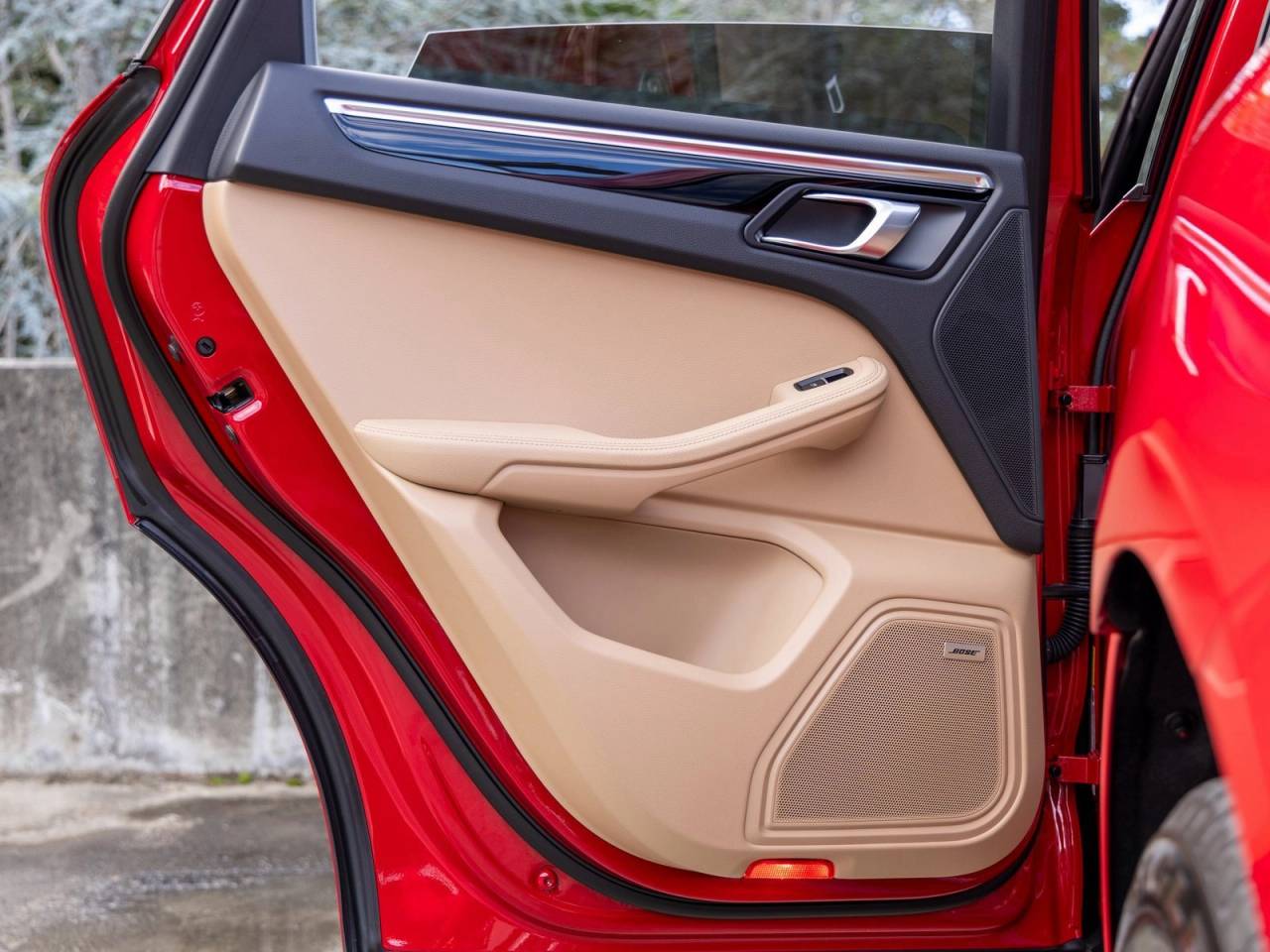 2026 Porsche Macan Base