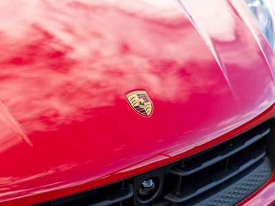 2026 Porsche Macan Base