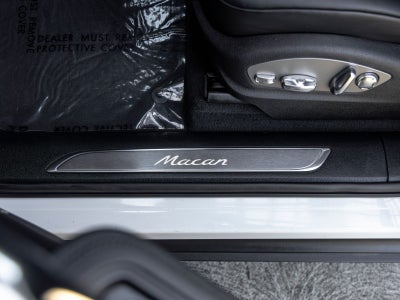 2026 Porsche Macan Base
