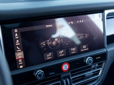 2026 Porsche Macan Base