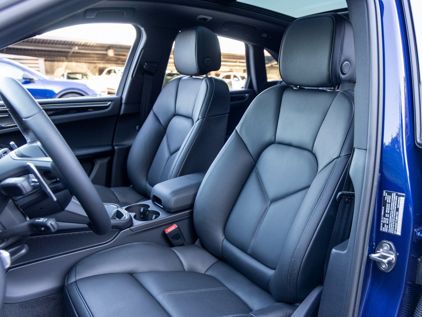 2026 Porsche Macan Base