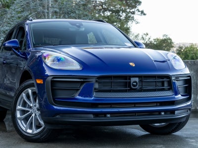 2026 Porsche Macan Base