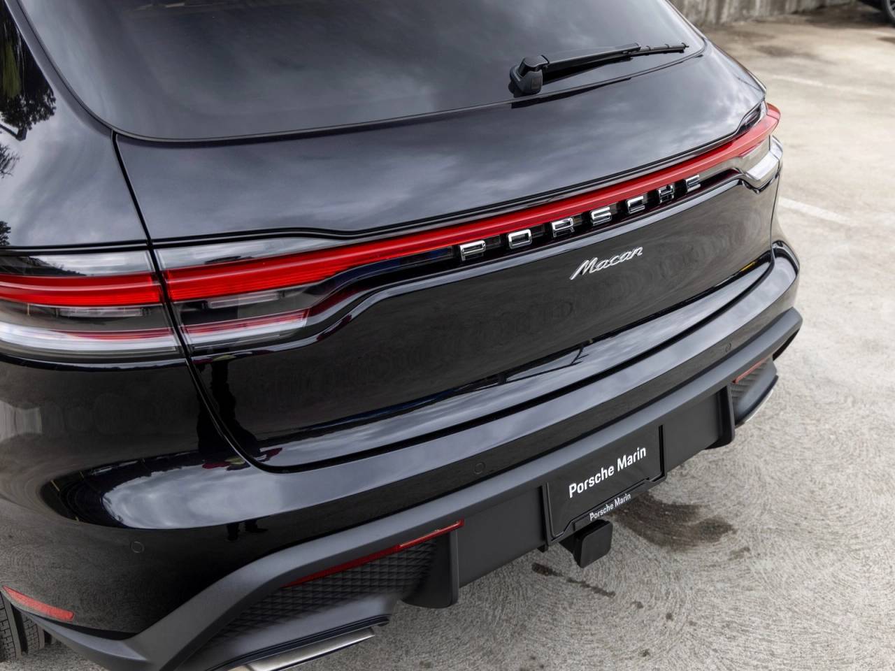 2026 Porsche Macan Macan