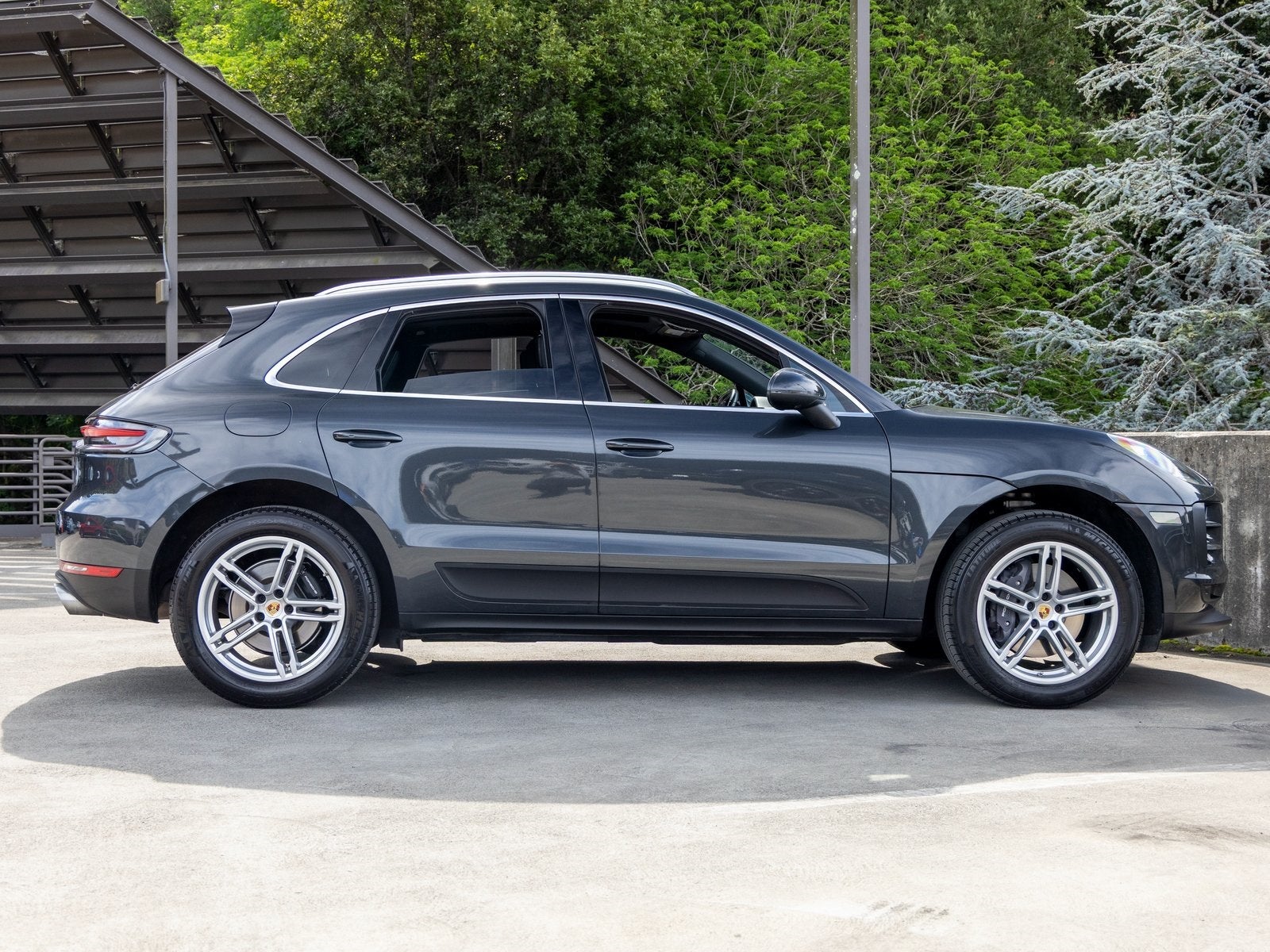 2021 Porsche Macan Base