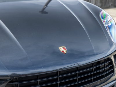 2021 Porsche Macan Base