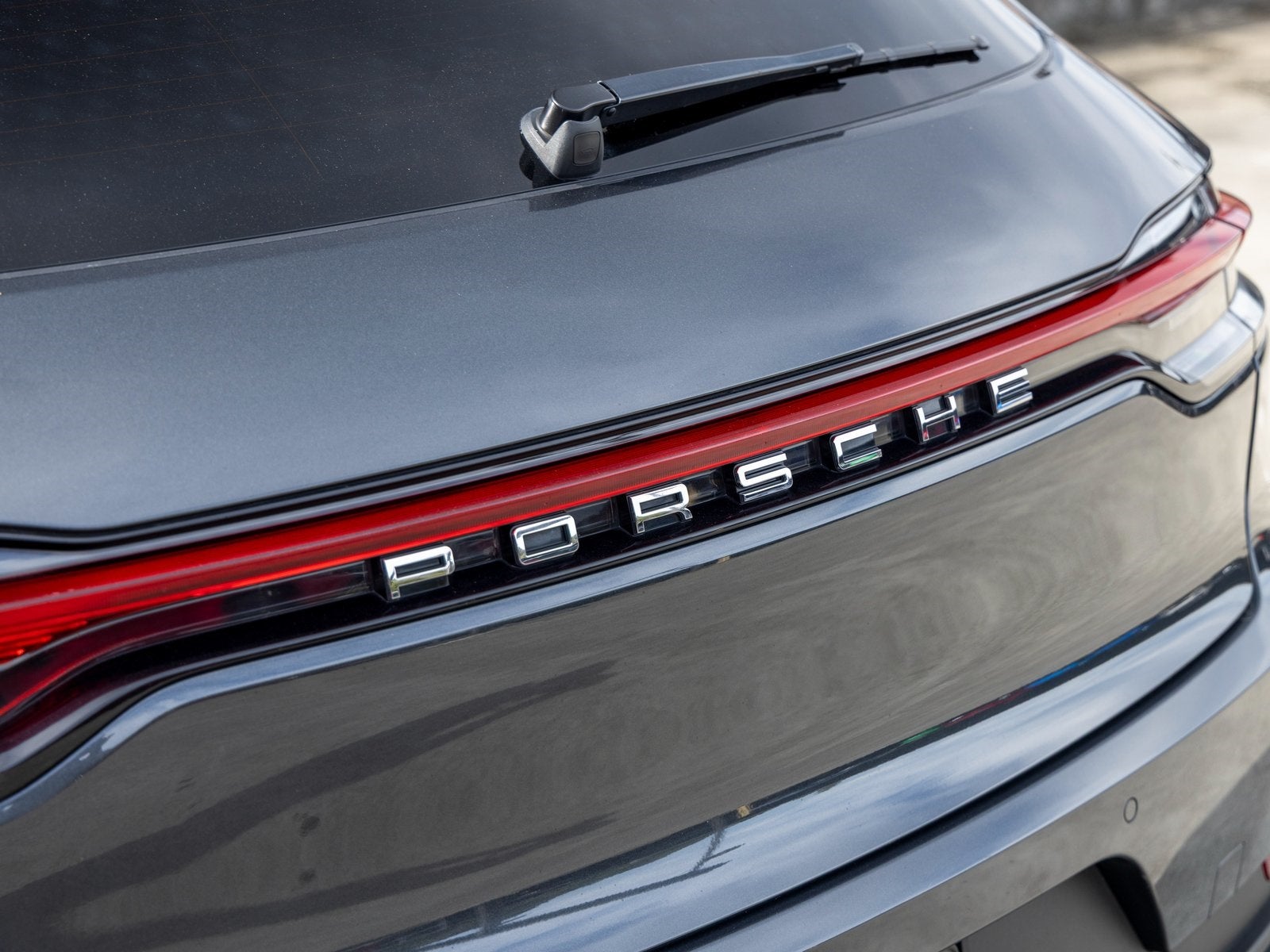 2021 Porsche Macan Base