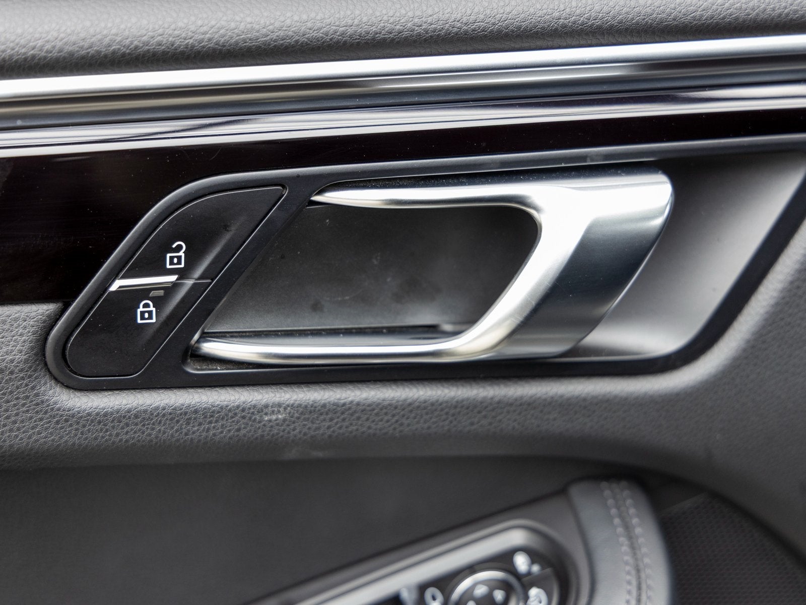 2021 Porsche Macan Base