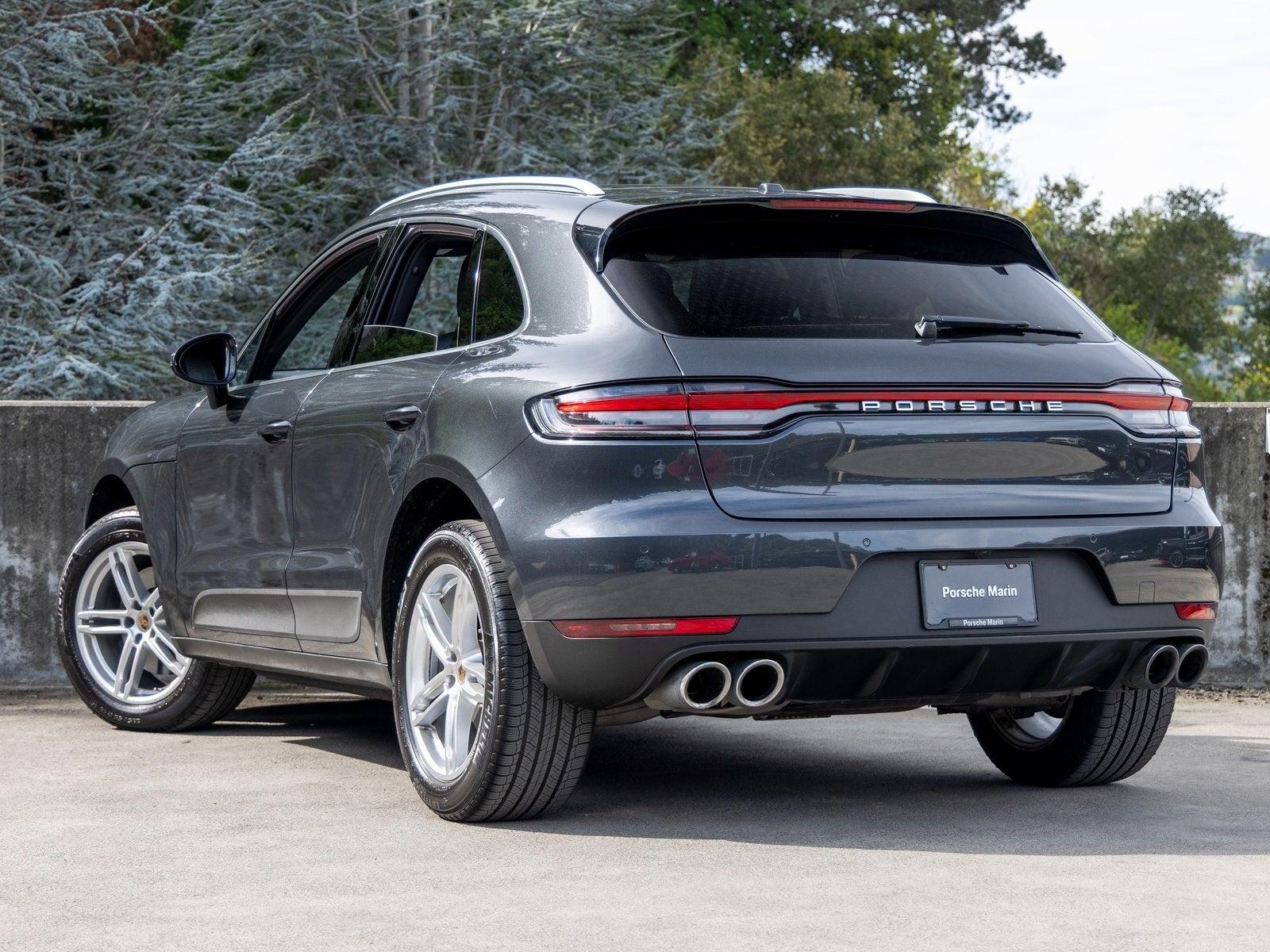 2021 Porsche Macan Base