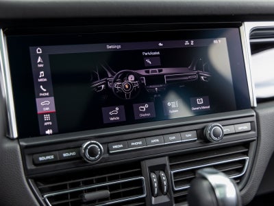 2021 Porsche Macan Base