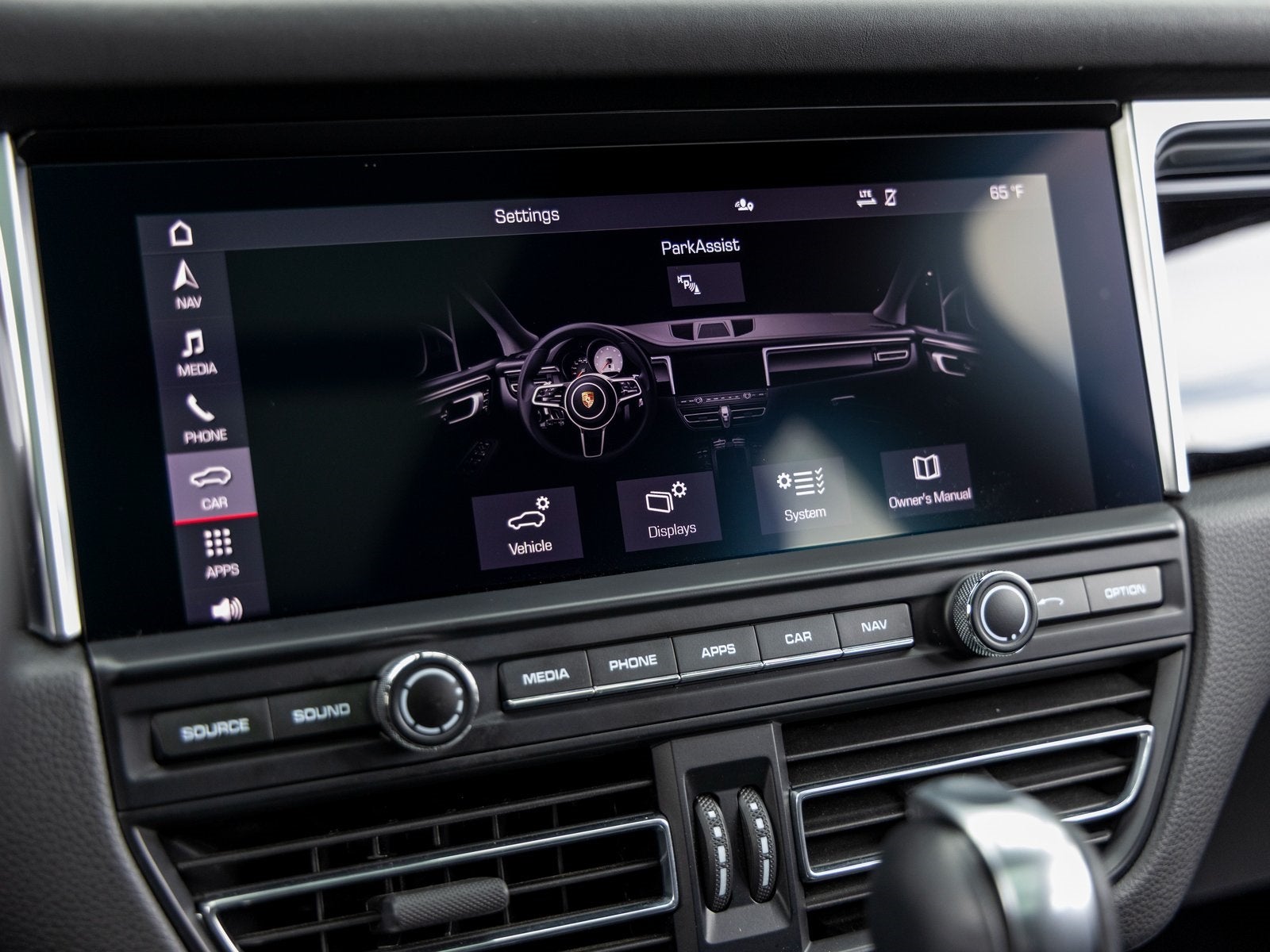 2021 Porsche Macan Base