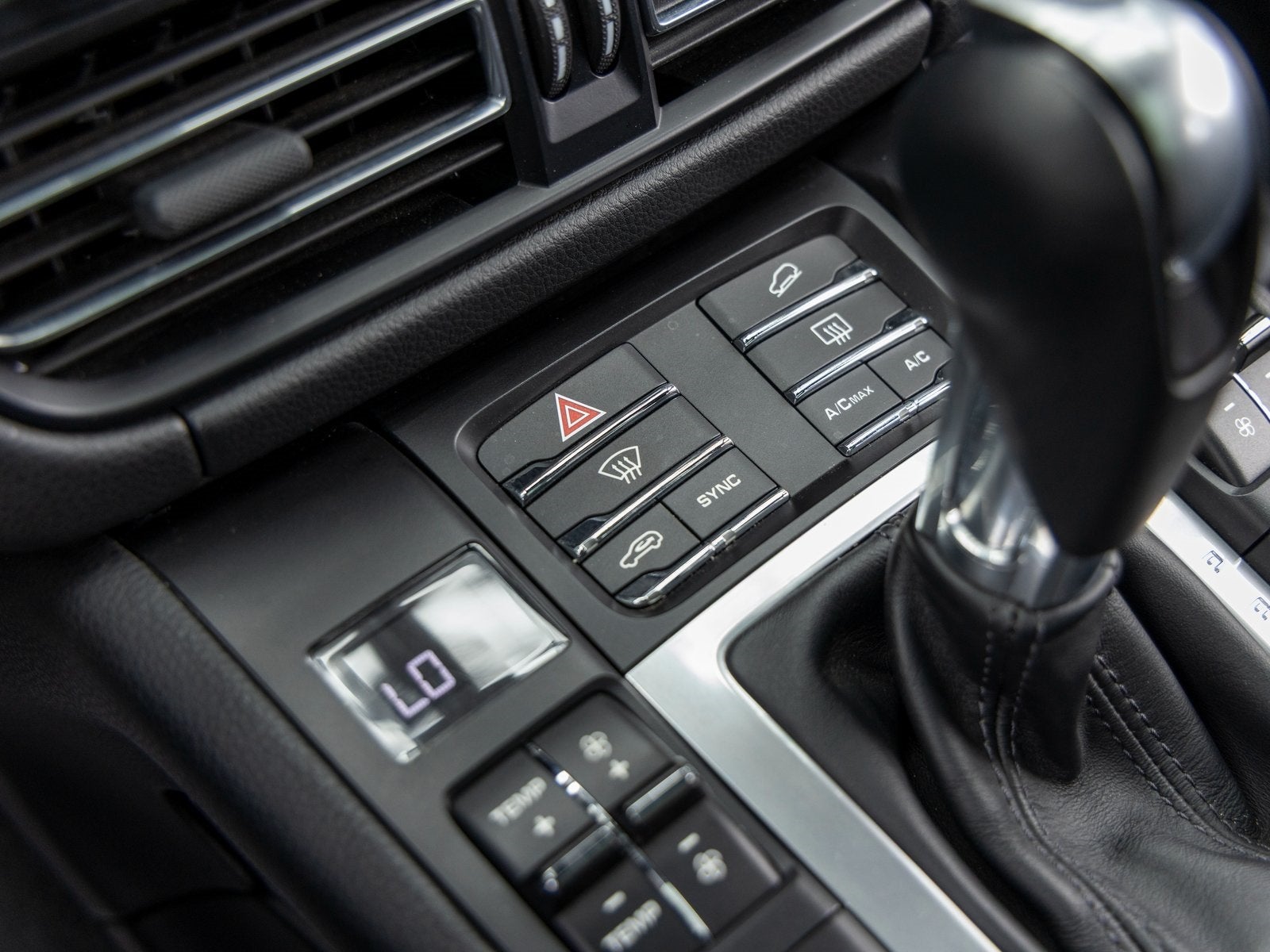 2021 Porsche Macan Base