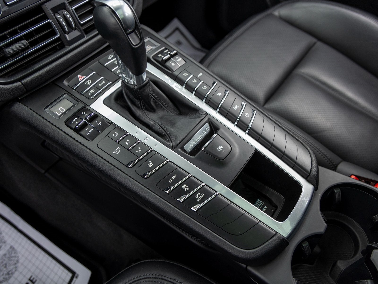 2021 Porsche Macan Base