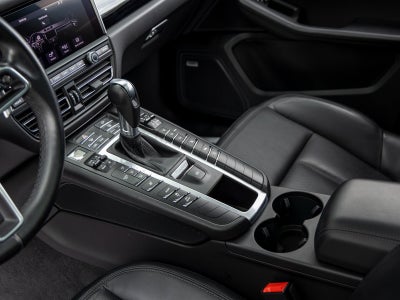 2021 Porsche Macan Base