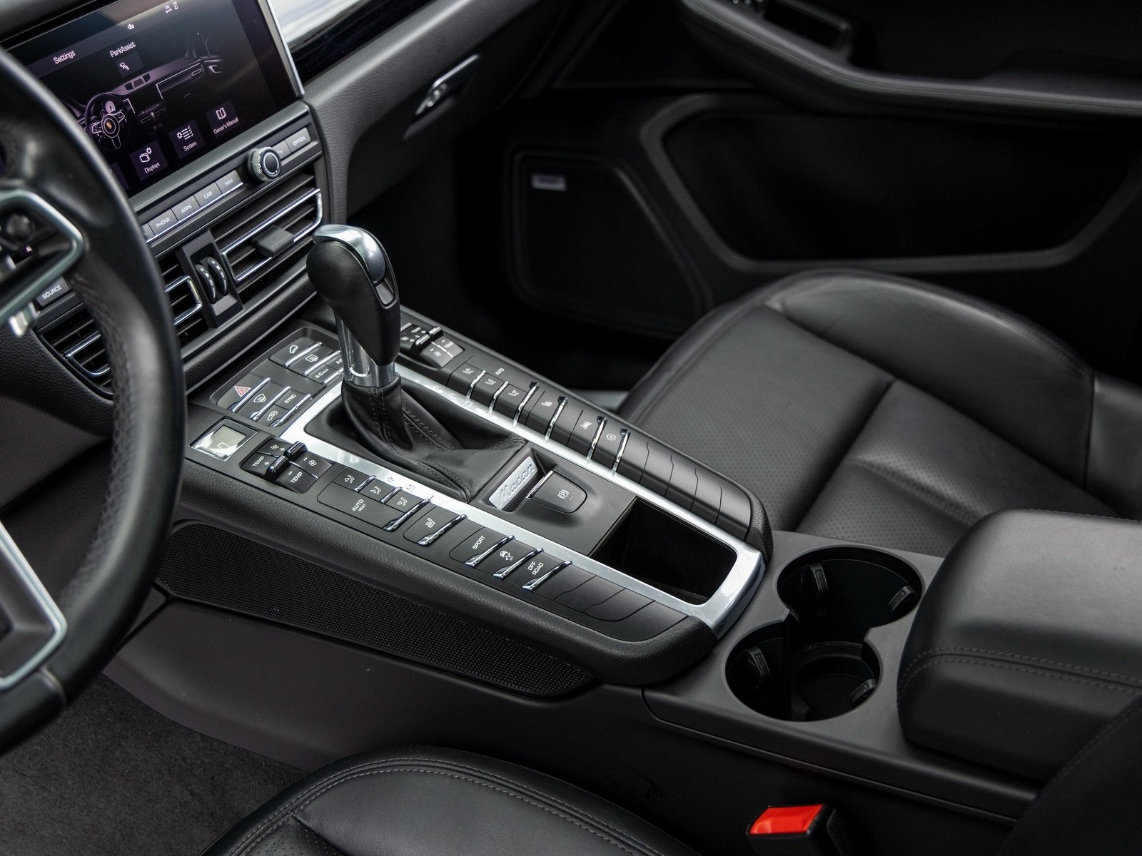 2021 Porsche Macan Base