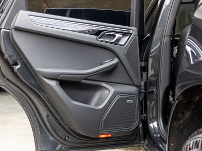 2021 Porsche Macan Base