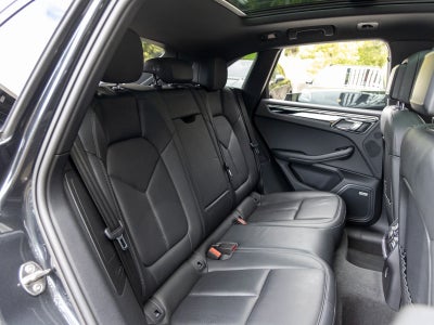 2021 Porsche Macan Base