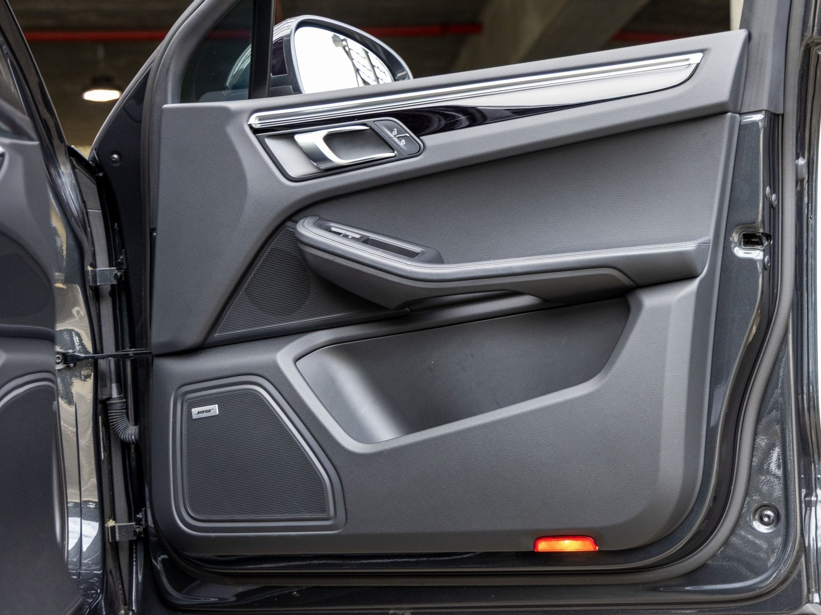 2021 Porsche Macan Base