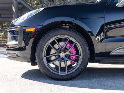 2023 Porsche Macan Macan T
