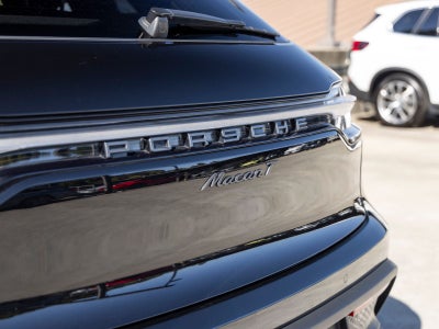 2023 Porsche Macan Macan T