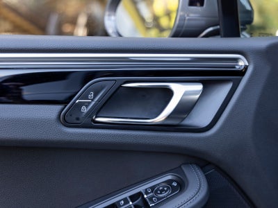 2023 Porsche Macan Macan T