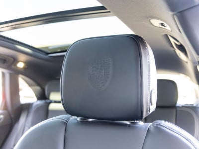 2023 Porsche Macan Macan T