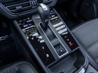 2023 Porsche Macan Macan T