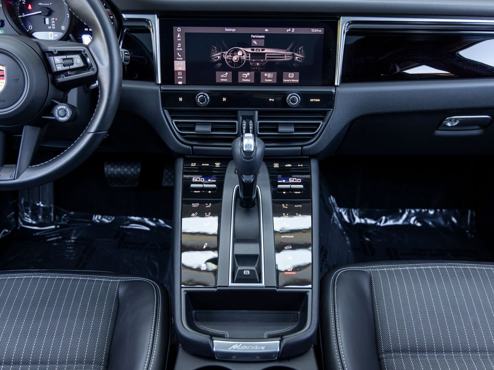 2023 Porsche Macan Macan T