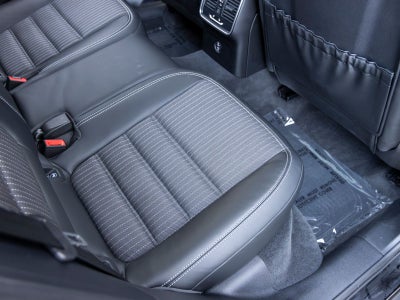 2023 Porsche Macan Macan T